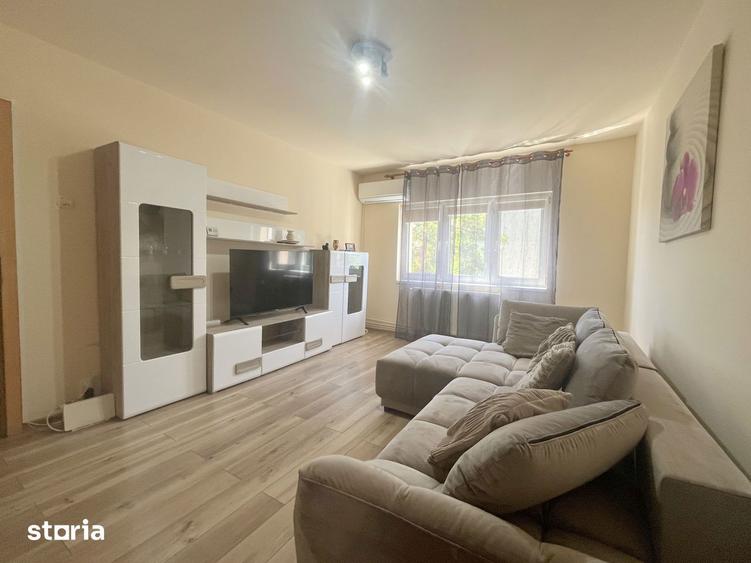 Apartament cu 4 camere decomandat în Șagului