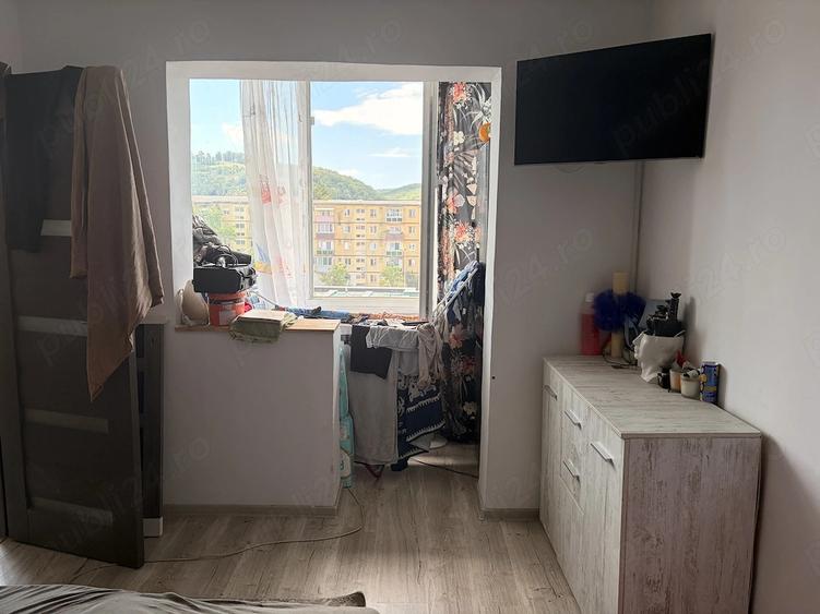Ofer apartament cu doua camere si baie in resita caras severin la schimb cu casa - 5