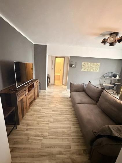 Inchiriez apartament cu 3 camere, situat pe Calea Mo?ilor Burebista - 5
