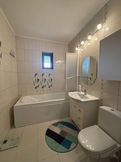 Apartament cu 3 camere decomandat, mobilat în Exterior Nord
