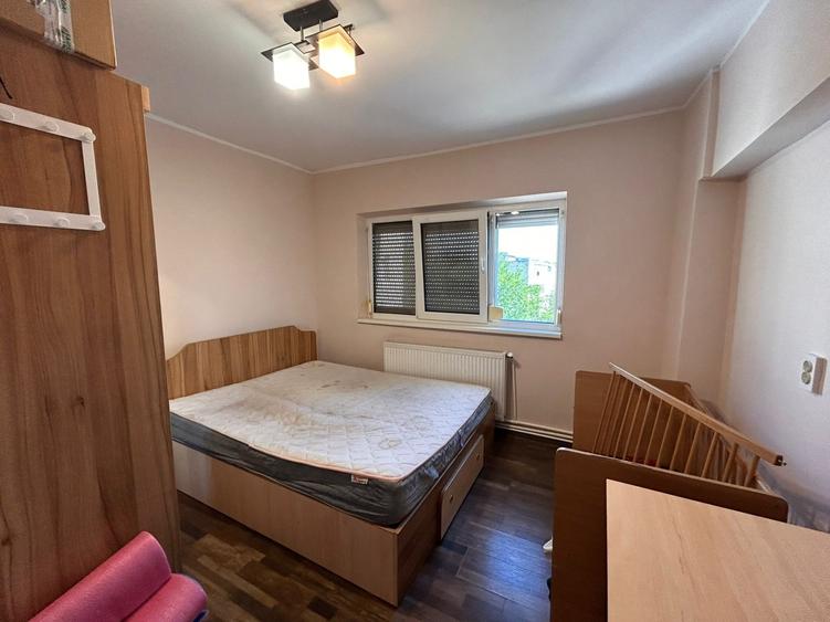 Apartament cu 2 camere decomandat, mobilat în Radu Negru