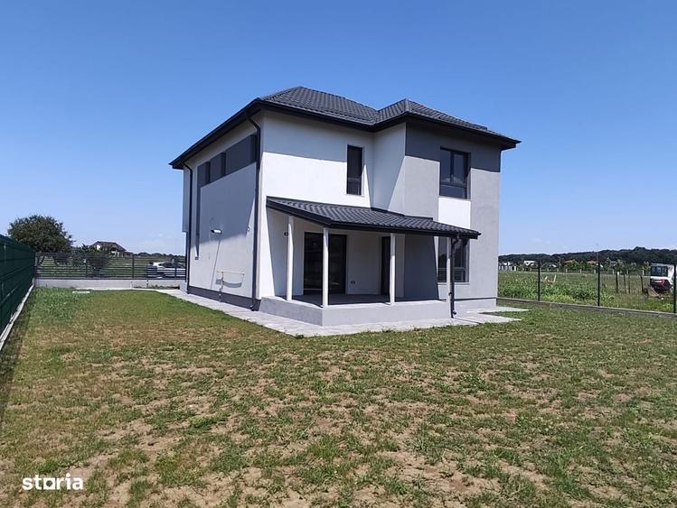 Casă cu 4 camere în Gulia
