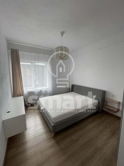 Apartament cu 5 camere semidecomandat, mobilat în Gruia
