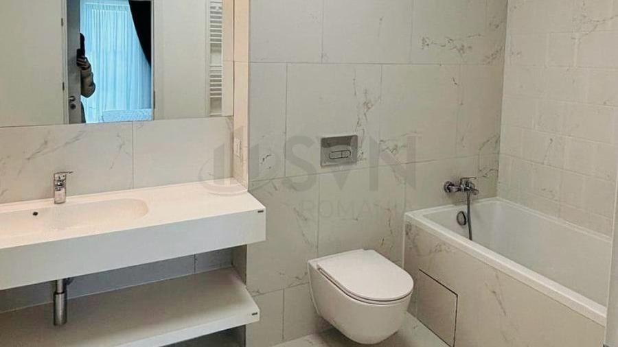 Apartament cu 3 camere semidecomandat în Băneasa