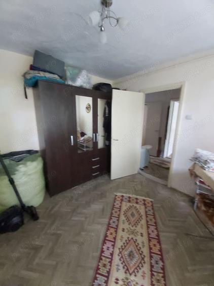 Apartament cu 3 camere decomandat în Berceni