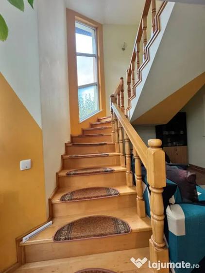 Casă cu 5 camere cu Teren 1310 Mp în Central