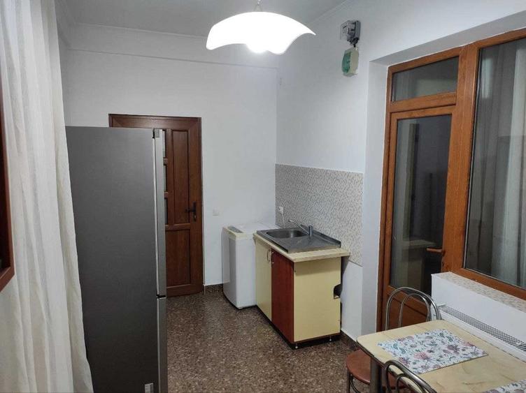 Garsonieră decomandată în Gruia