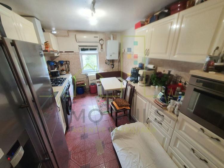 Apartament cu 3 camere decomandat, mobilat în Freidorf