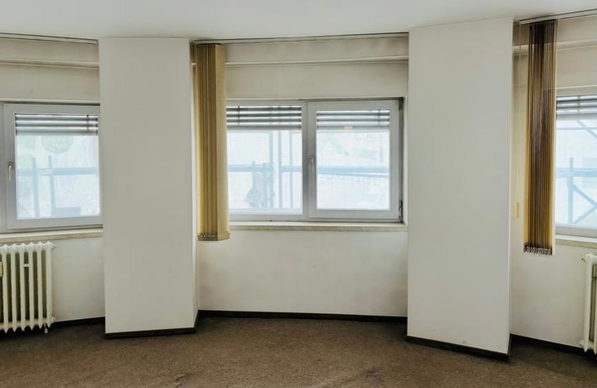 Apartament cu 3 camere în Unirii