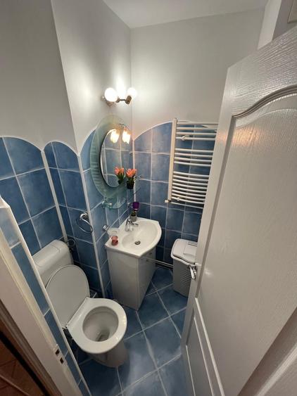 Apartament cu 3 camere decomandat în Hărmanului