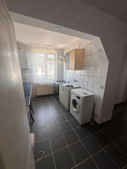 Apartament cu 2 camere decomandat în Precista