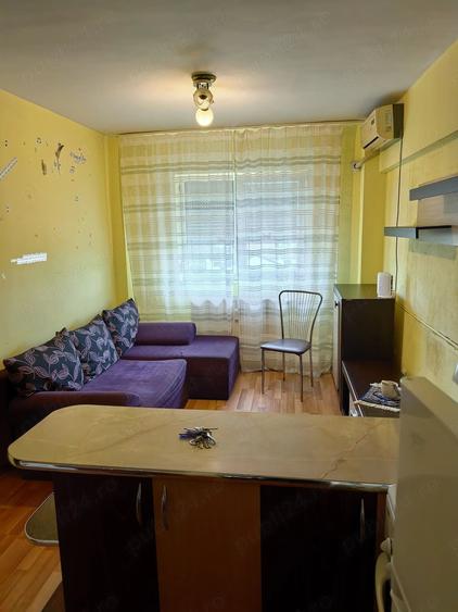 Apartament cu 2 camere semidecomandat în Intim