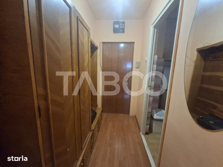 Apartament cu 2 camere semidecomandat în Central