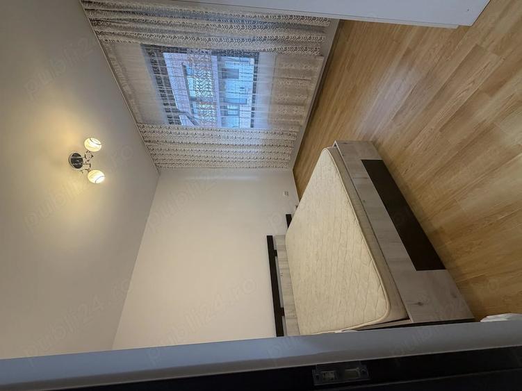 Apartament cu 3 camere semidecomandat în Rahova