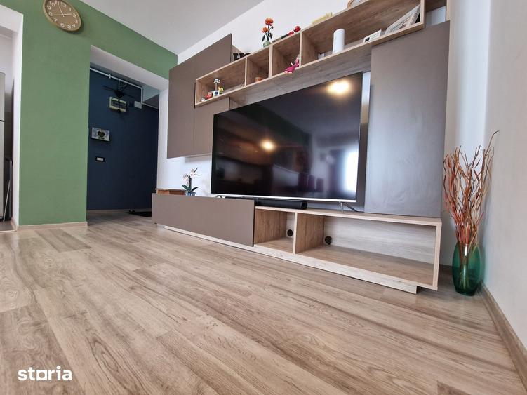 Apartament cu 3 camere semidecomandat în Gara