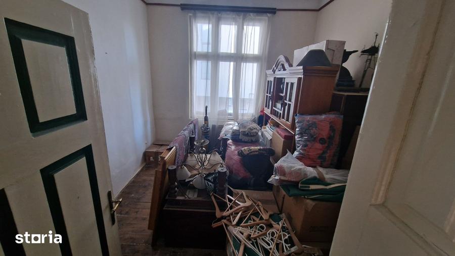 Apartament cu 4 camere în Central