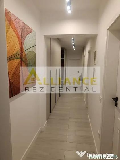 Apartament cu 3 camere decomandat în Metalurgiei
