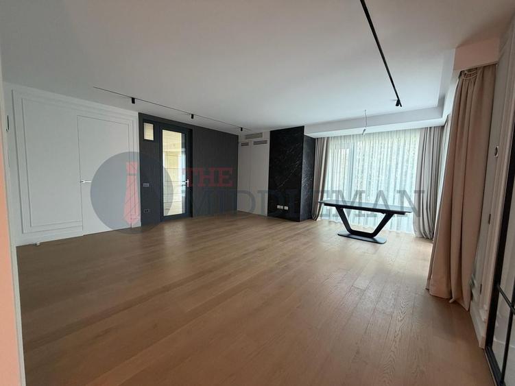 Apartament cu 4 camere în Floreasca