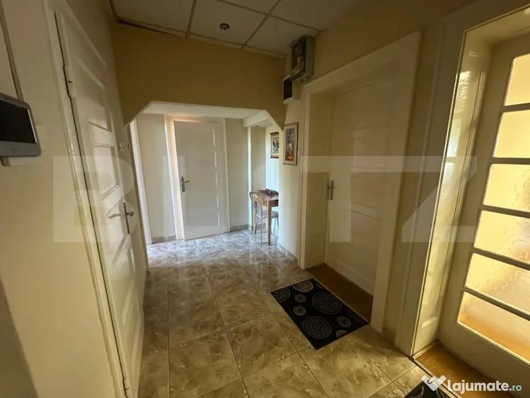 Apartament cu 3 camere decomandat, mobilat în Titulescu
