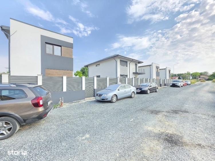 Casă cu 4 camere cu Teren 500 Mp în Central