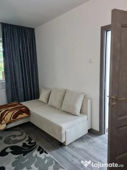 Apartament cu 2 camere decomandat în Democrației