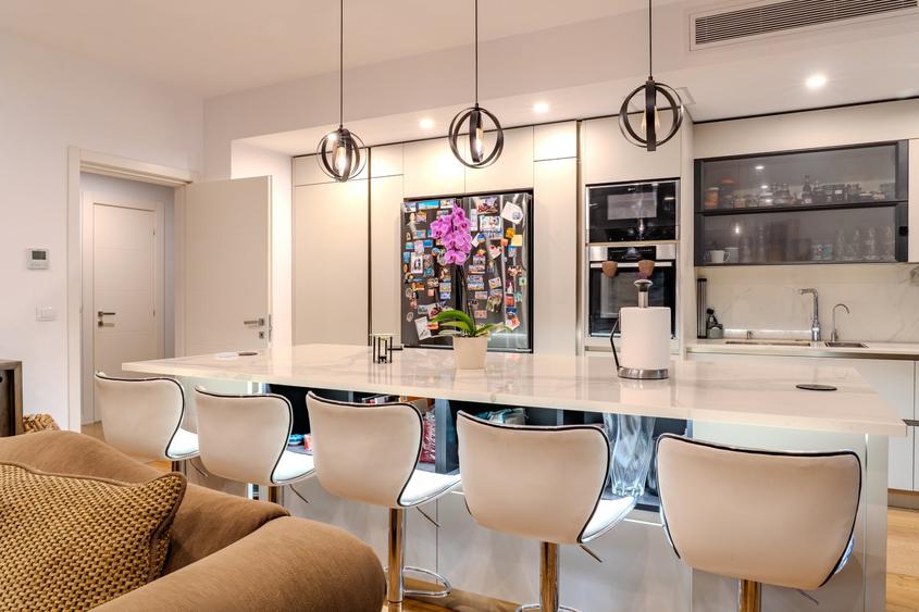 Apartament cu 3 camere decomandat în Kiseleff