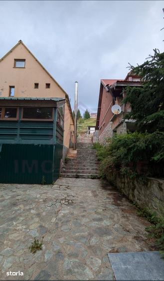 Casă cu 6 camere cu Teren 250 Mp în Turnu Ruieni