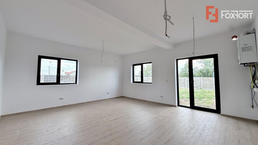 Duplex cu 4 camere cu Canalizare în Moșnița Veche