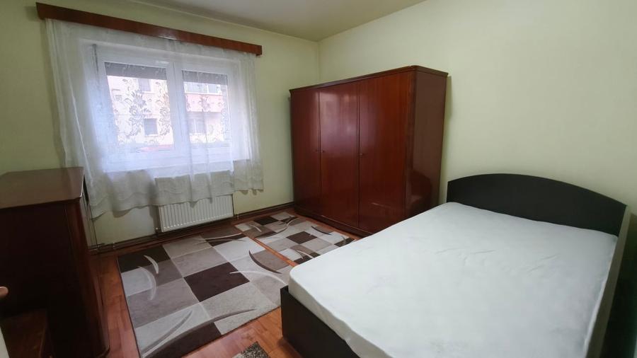 Apartament cu 3 camere, mobilat în Astra