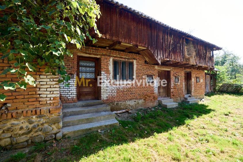 Casă individuală cu 3 camere cu Canalizare în Bădești (Pietroșani)