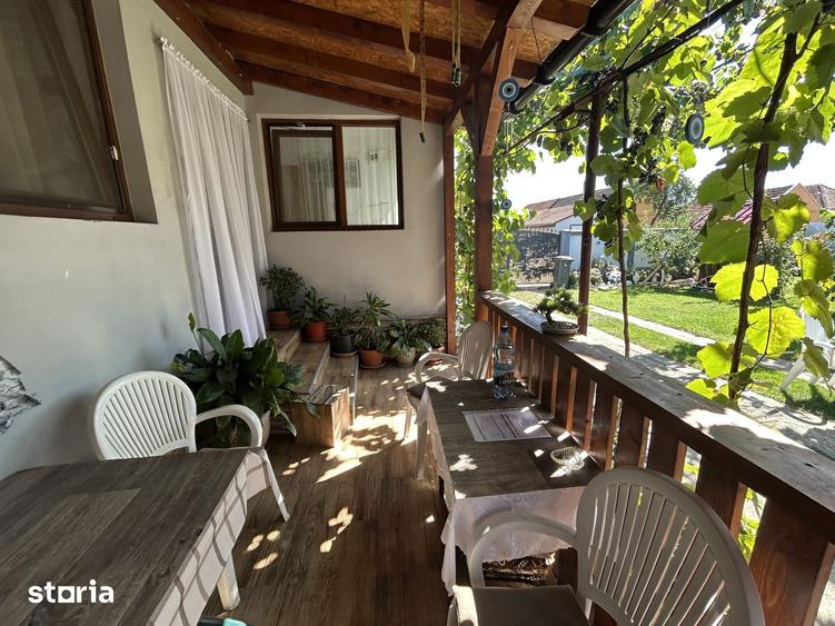Casă cu 6 camere cu Teren 922 Mp în Zădăreni