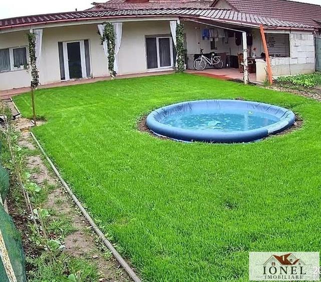 Casă individuală cu 2 camere cu Teren 305 Mp în Totoi