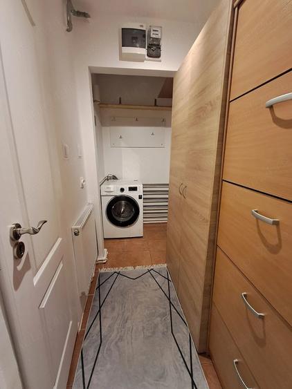 Apartament cu 2 camere nedecomandat în P-ța Doina
