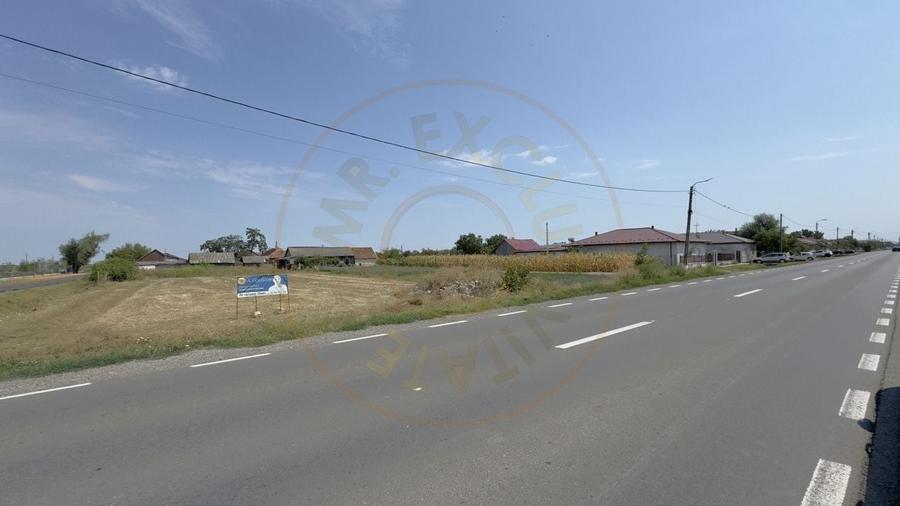 Teren Construcții intravilan de 1450 mp, în Nord