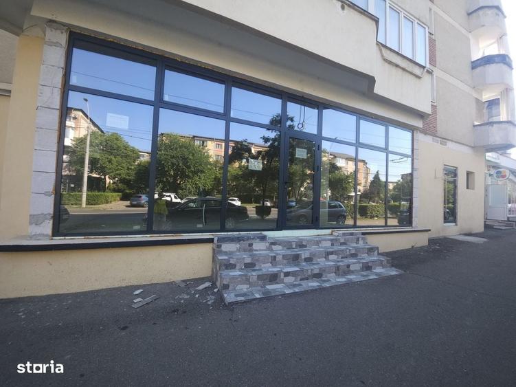 Spațiu comercial, de 180 mp, în Traian