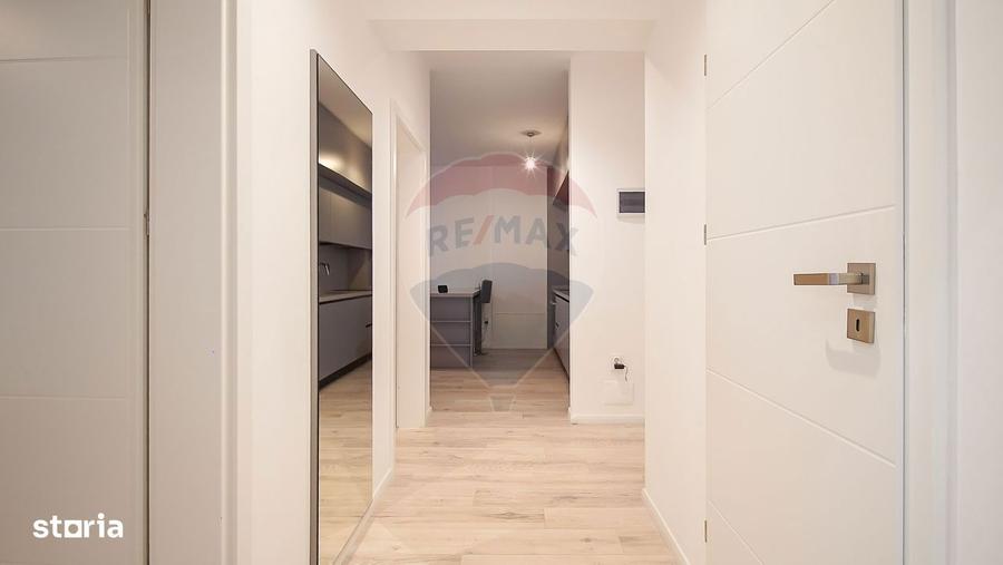 Apartament cu 3 camere, mobilat în Tractorul
