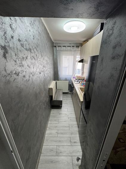Apartament cu 2 camere semidecomandat în Exterior Vest