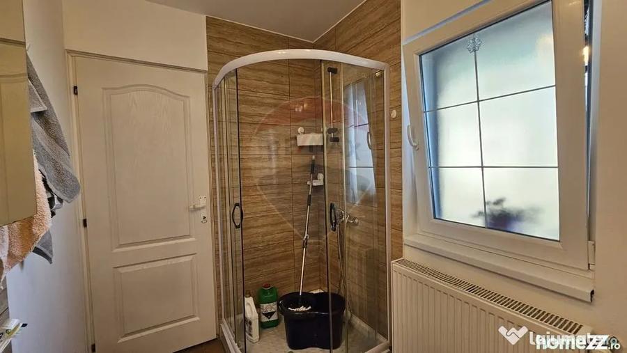 Casă cu 6 camere cu Teren 3614 Mp în Liteni (Moara)