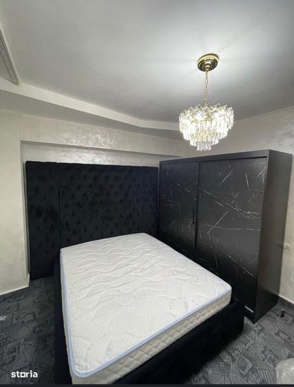 Apartament cu 3 camere decomandat în Calea București