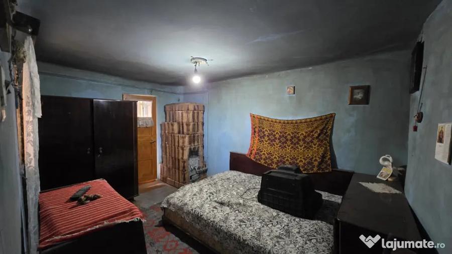 Casă cu 4 camere cu Teren 600 Mp în Central