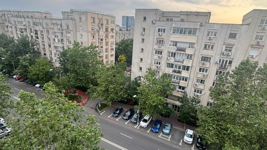 Apartament cu 3 camere decomandat, mobilat în Unirii