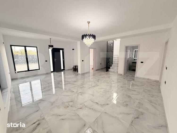 Casă cu 5 camere cu Teren 500 Mp în Central