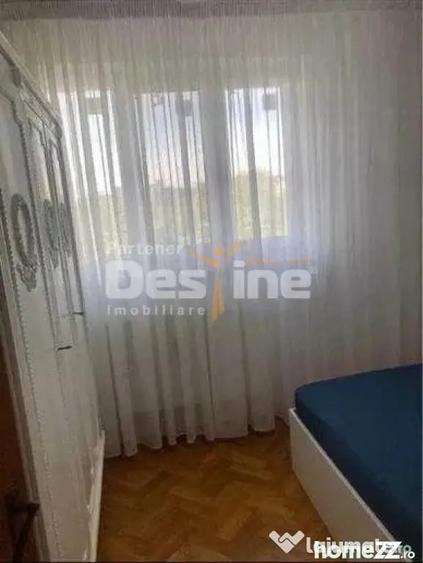 Apartament cu 3 camere semidecomandat în Drumul Taberei