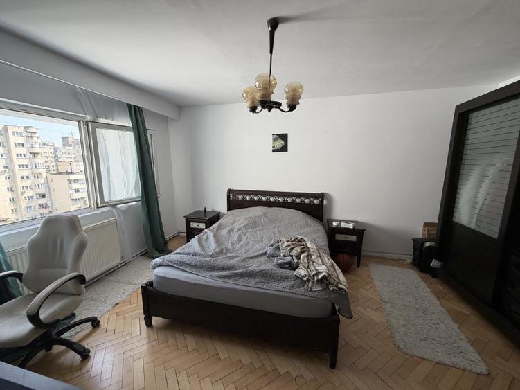 Apartament cu 4 camere semidecomandat, mobilat în Mărăști