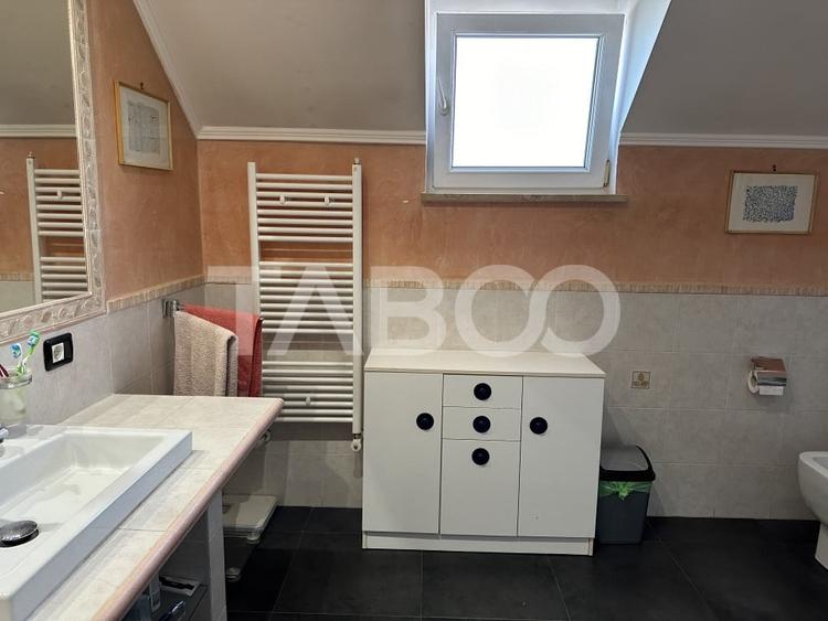 Casă individuală cu 5 camere cu Canalizare în Făgăraș