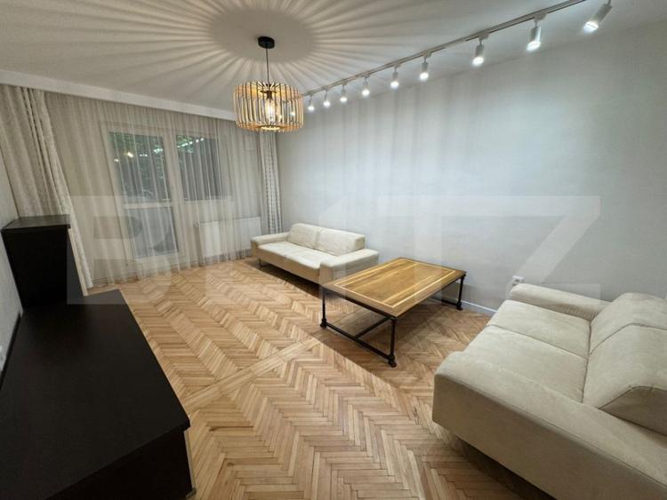 Apartament cu 3 camere decomandat în Tudor