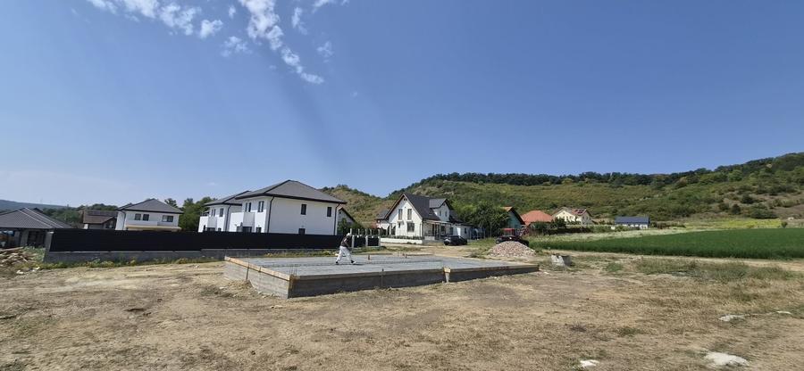 Casă cu 4 camere în Central