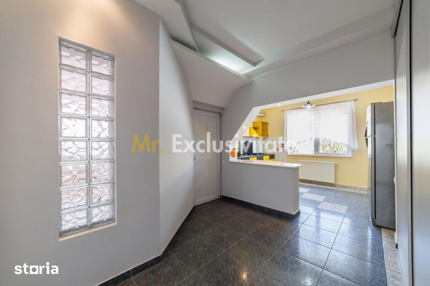 Casă cu 10 camere cu Teren 719 Mp în Mărășești