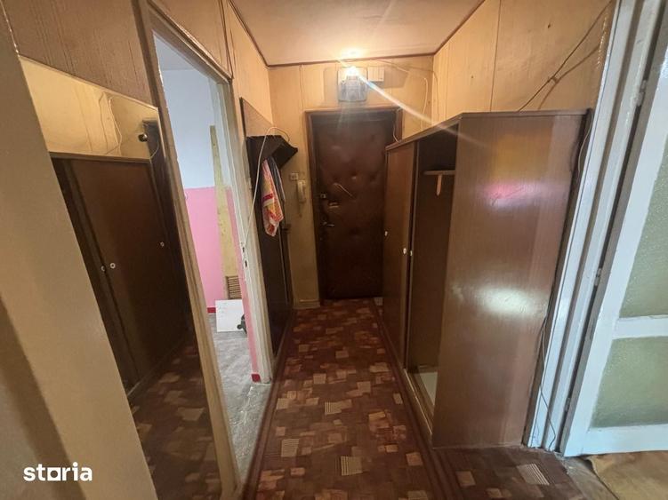 Garsonieră decomandată în Central