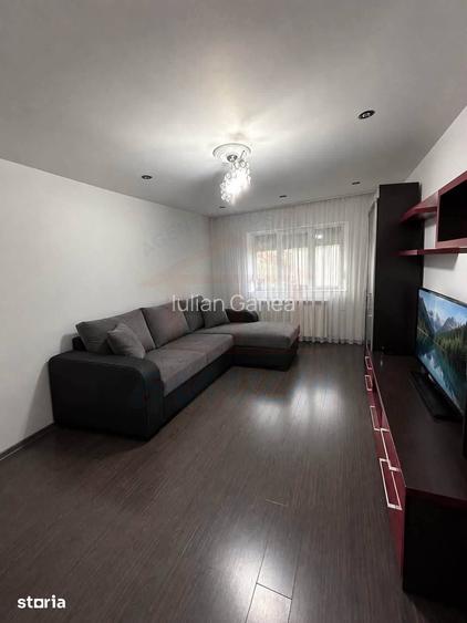 Apartament cu 3 camere în Micro 17
